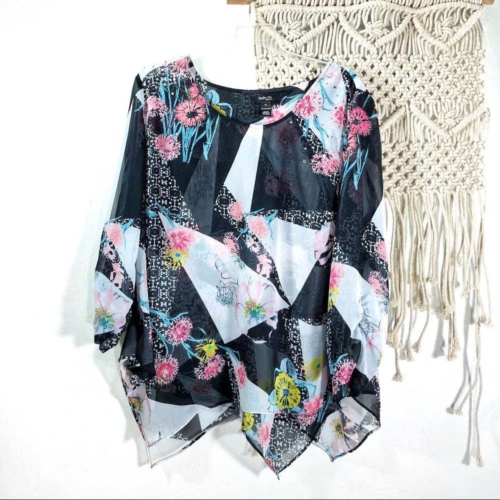 Style & Co. floral asymmetrical geo pattern blouse